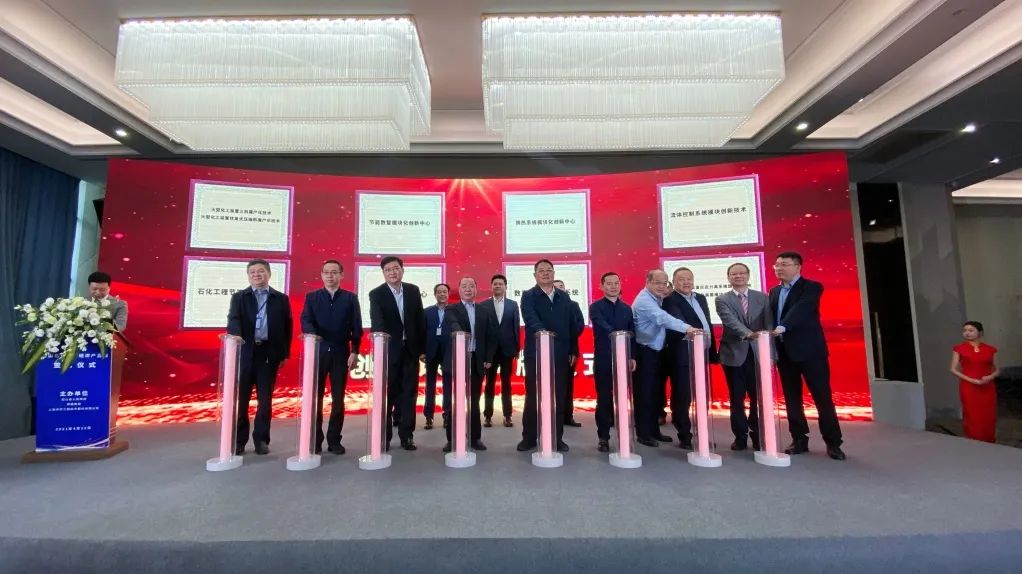 踏石留印 蓄力远航 | 2021年EMC易倍体育股份大事记